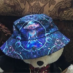 bucket hat